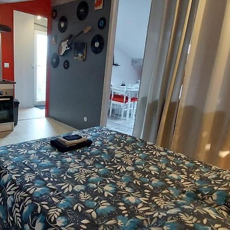 Appartement Studio Avec Terrasse Privatisee Marmande Luaran gambar