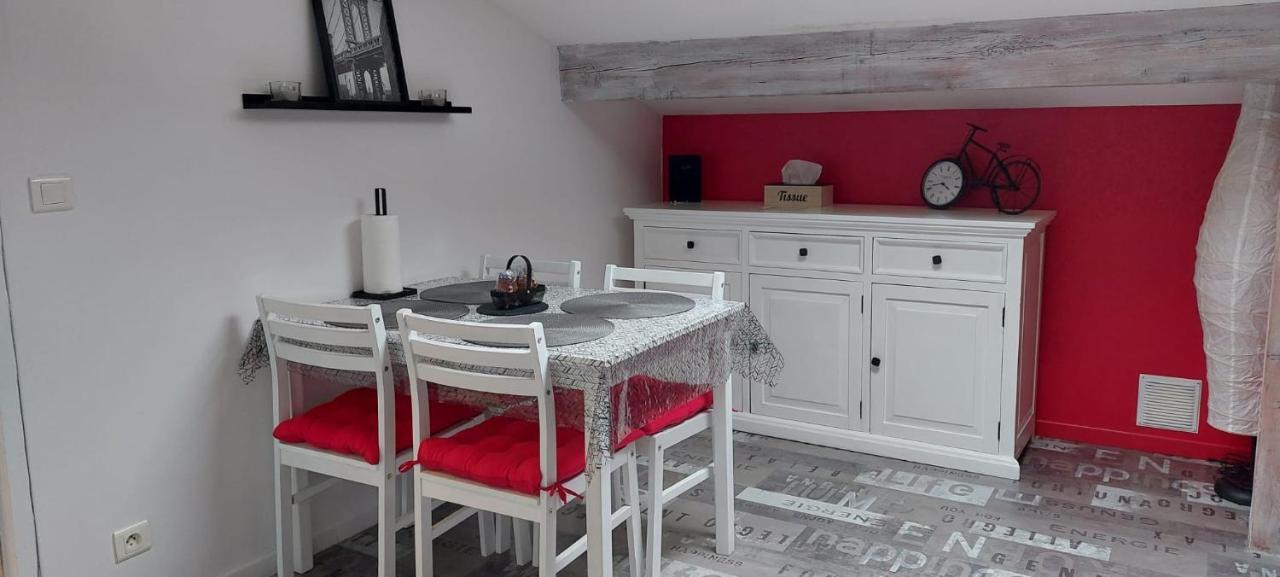 Appartement Studio Avec Terrasse Privatisee Marmande Luaran gambar